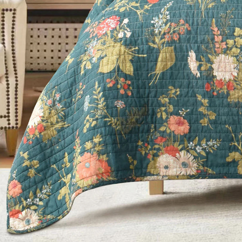 Luxurious Winter Garden Cotton Bed Coverlet Set for Queen-Size Beds