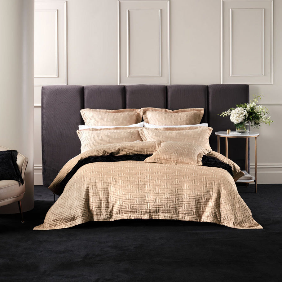 Luxurious Winston Gold King - Size Quilt Cover Set for a Timeless Bedroom