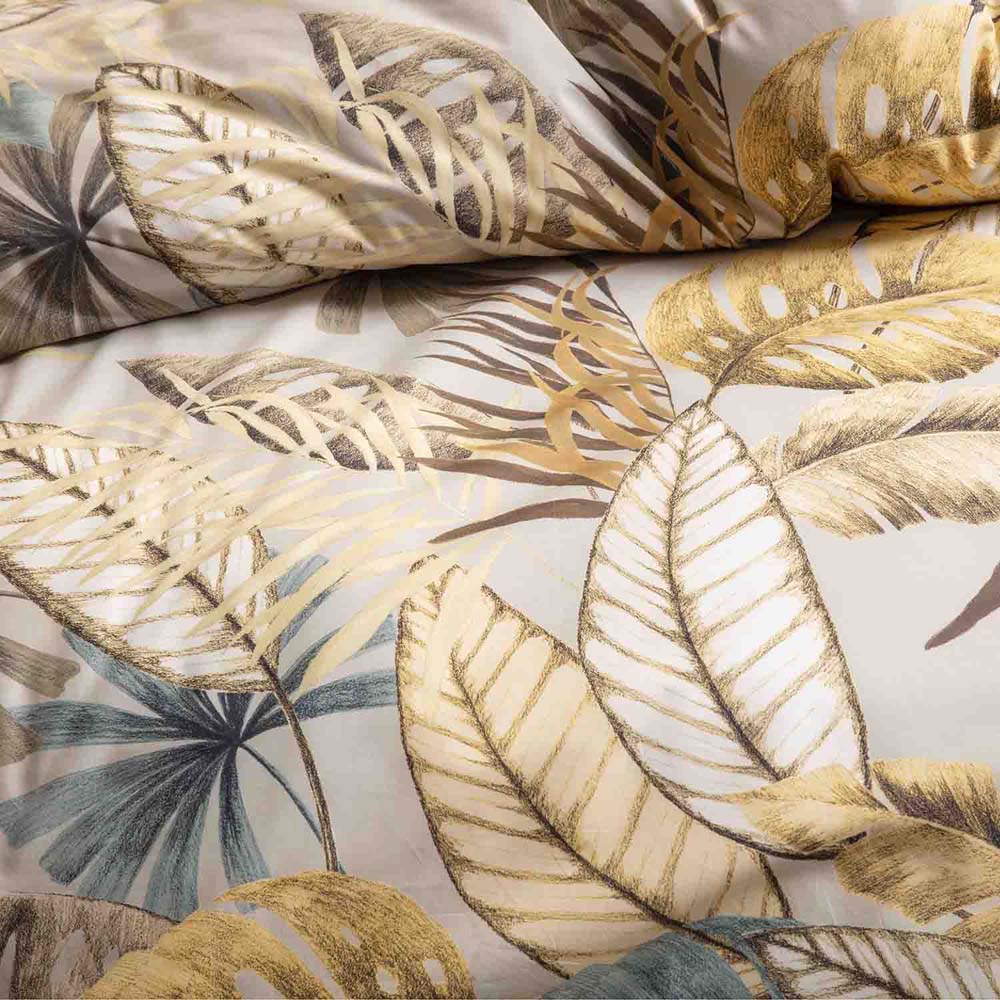 Queen - Sized Amazon Multi - Patterned Quilt Cover Set for Bed