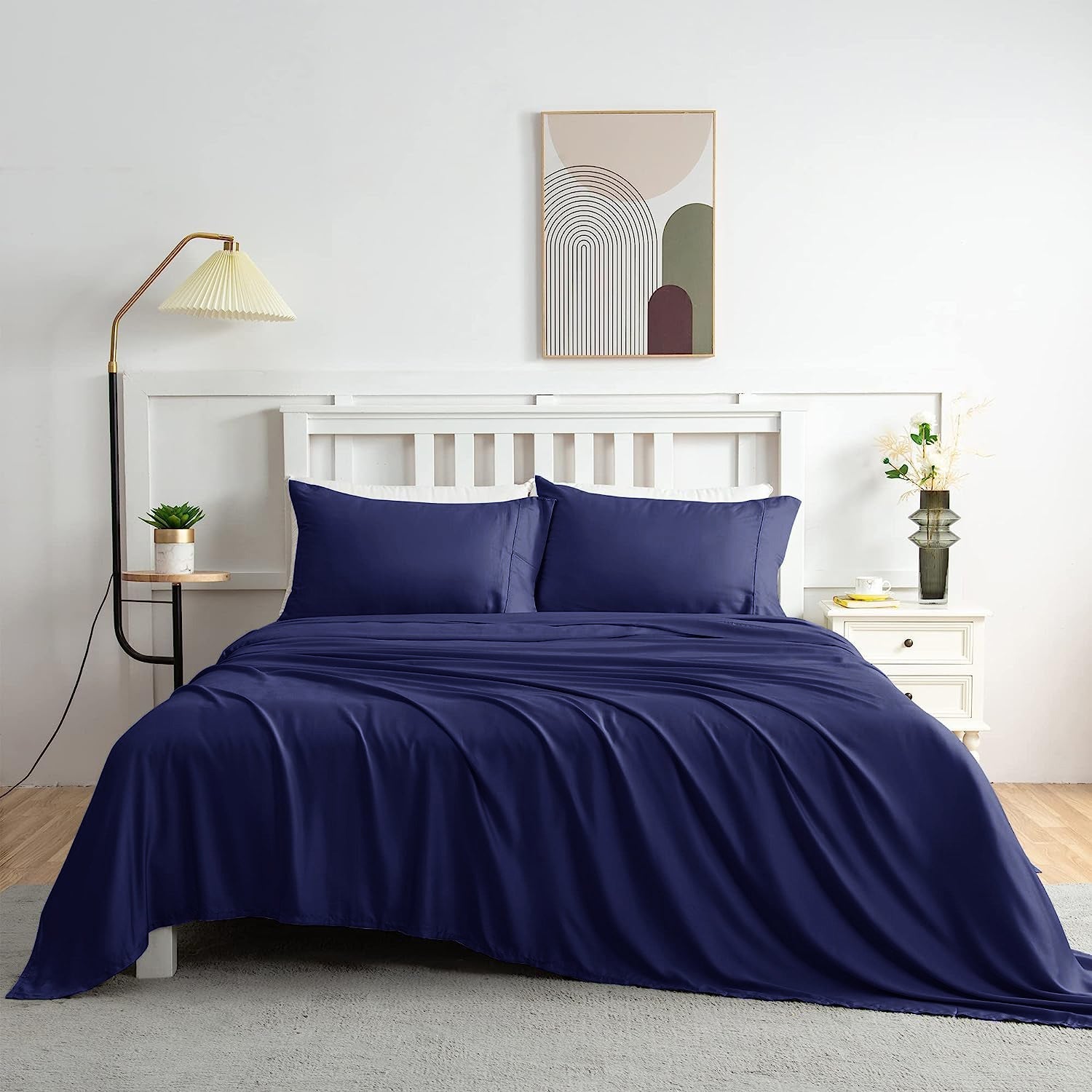 Luxurious 100% Bamboo Bed Sheet Set with 400 Thread Count in Navy Blue for Double Bed