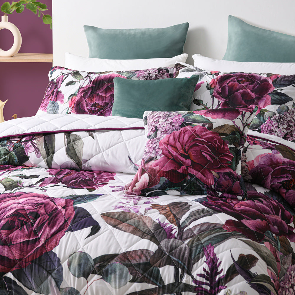 Abigail Berry King-Sized Bed Bedspread Set for a Luxurious Bedroom Decor