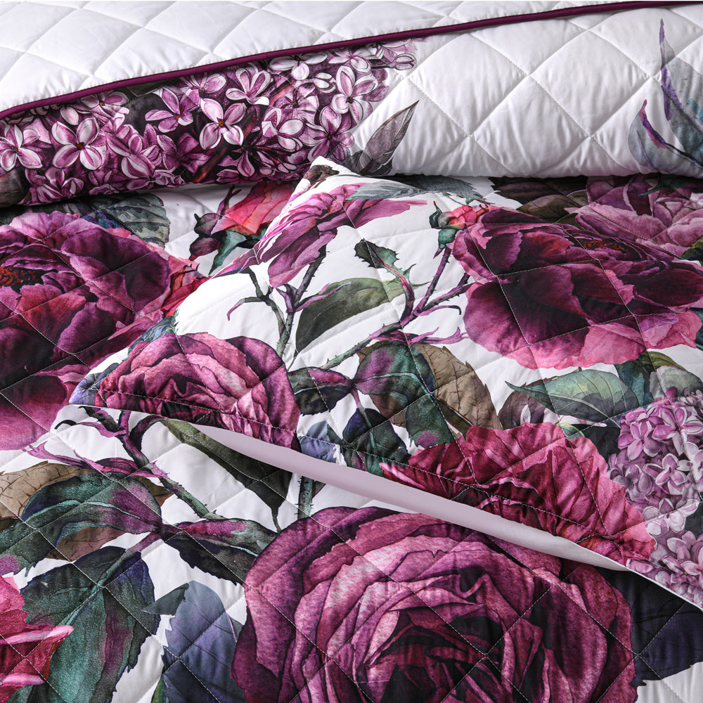 Abigail Berry King-Sized Bed Bedspread Set for a Luxurious Bedroom Decor
