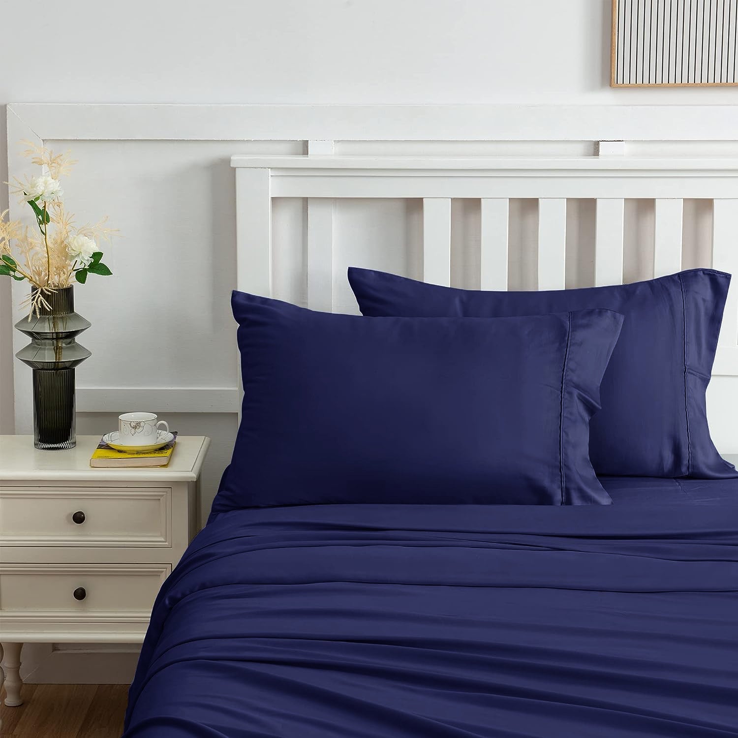 Luxurious 100% Bamboo Bed Sheet Set with 400 Thread Count in Navy Blue for Double Bed