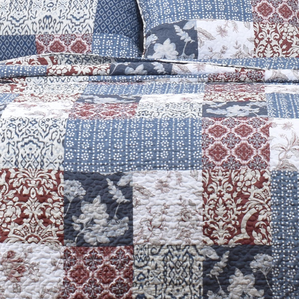 Queen-Size Winton Coverlet Set with Stunning Checkered Design