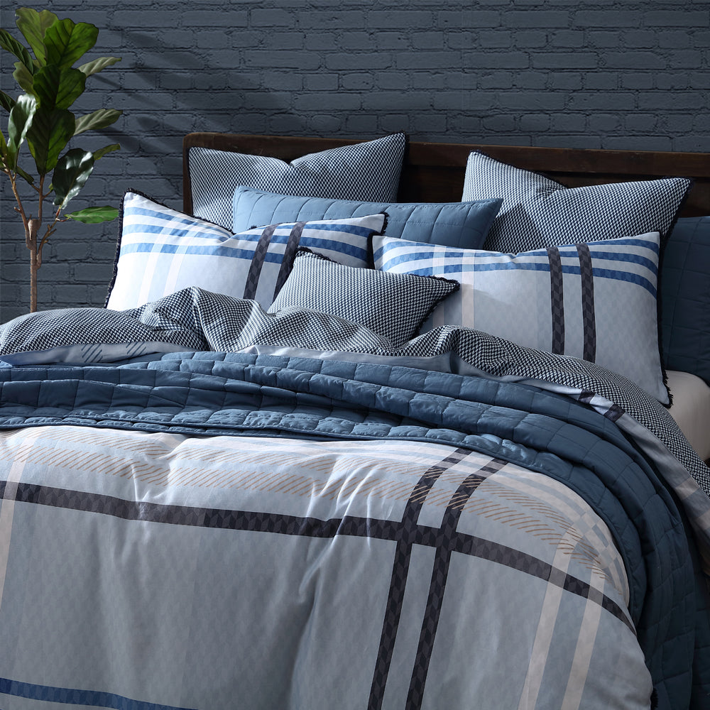 Double Bed Yarmouth Blue Quilt Cover Set for a Stylish Bedroom Decor
