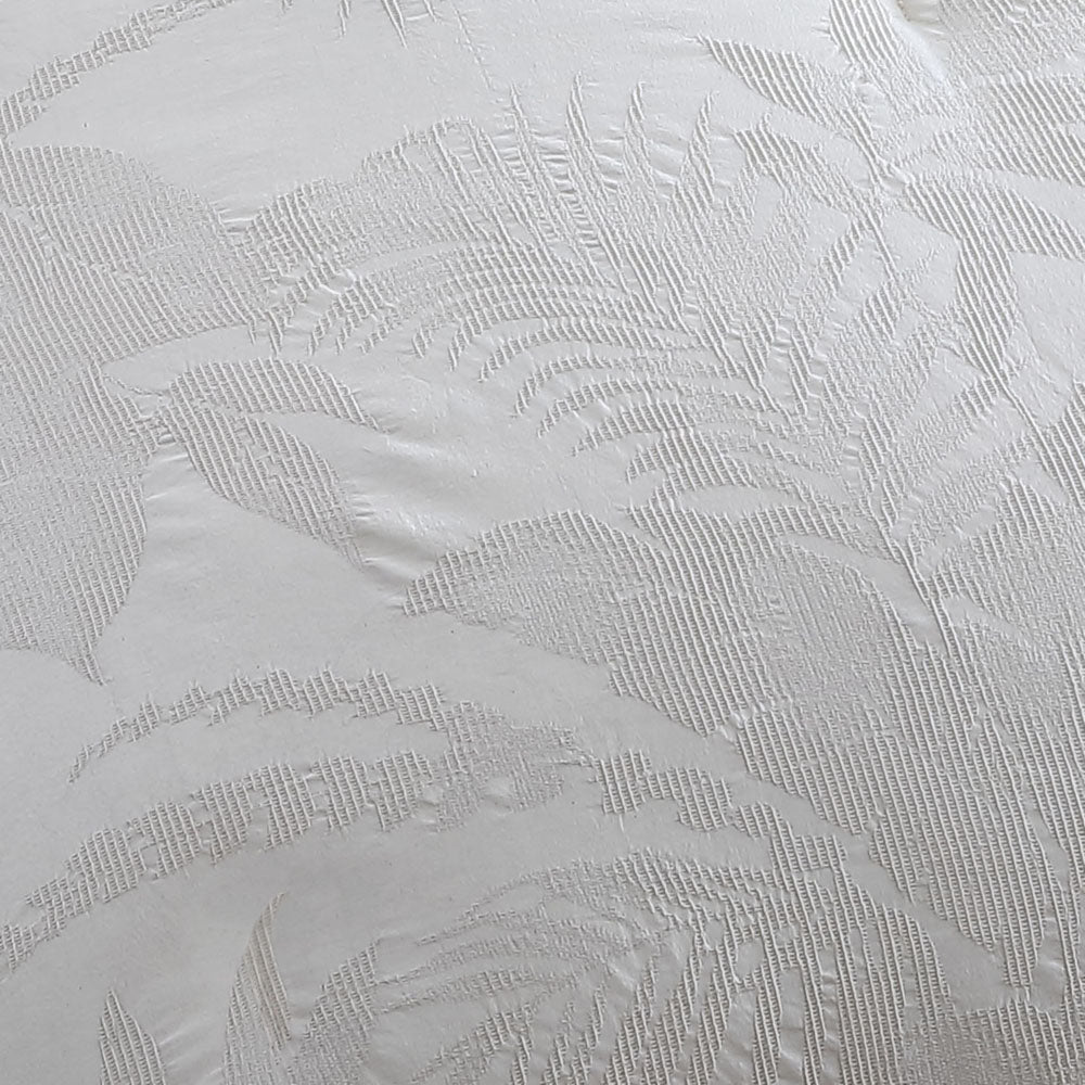 Queen-Size Tommy Bahama Abalone Linen Quilt Cover Set for a Relaxing Bedroom