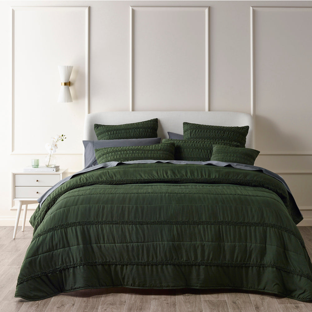 Stylish Vienna Green Bedspread Set for King Single Beds