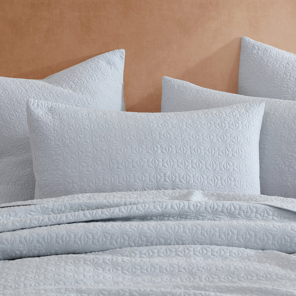 Platinum Logan and Mason Kayo Fog Bed Coverlet for Queen or King Size Beds