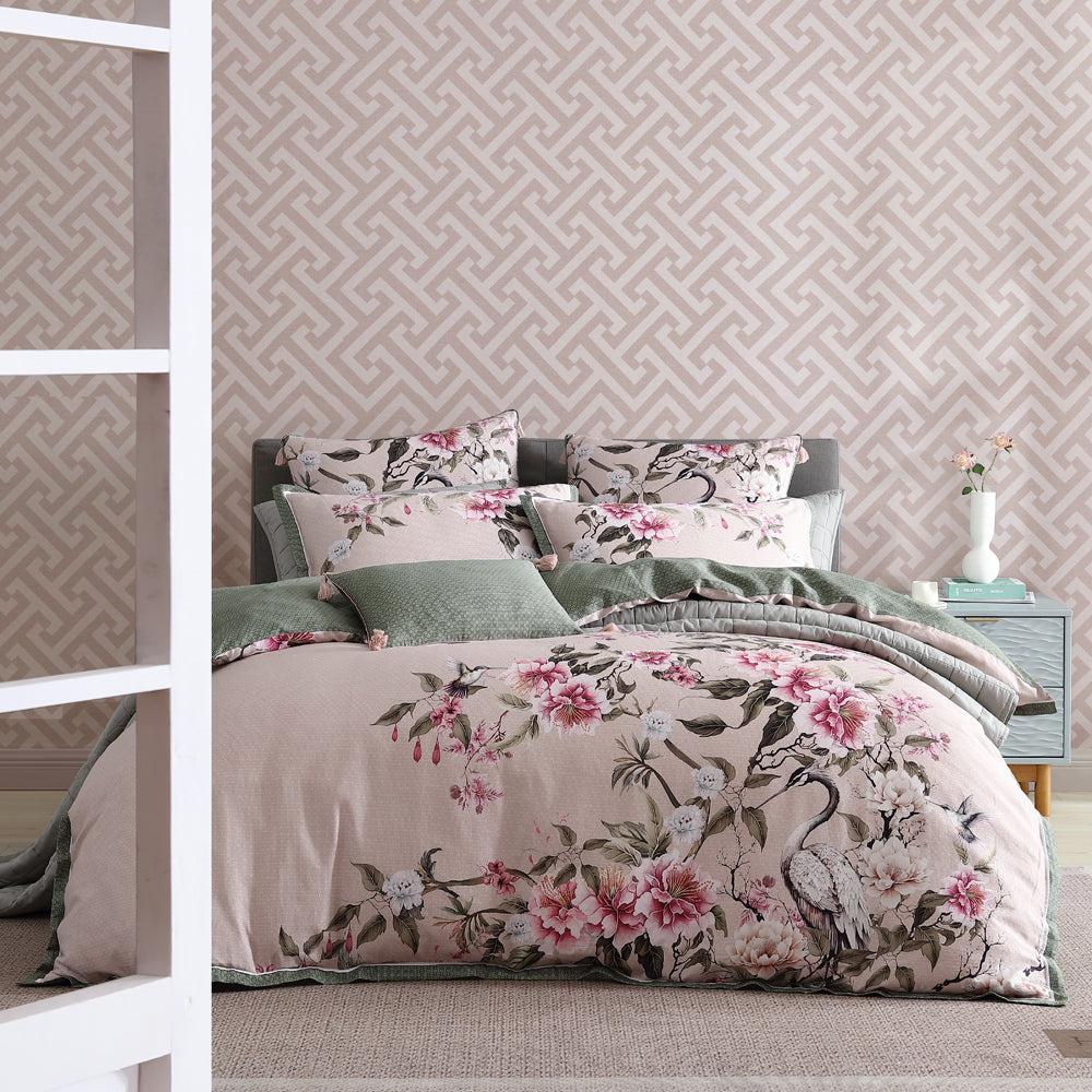 Exquisite Lisha Rose Super King Quilt Cover Set with Hand - painted Oriental Motifs