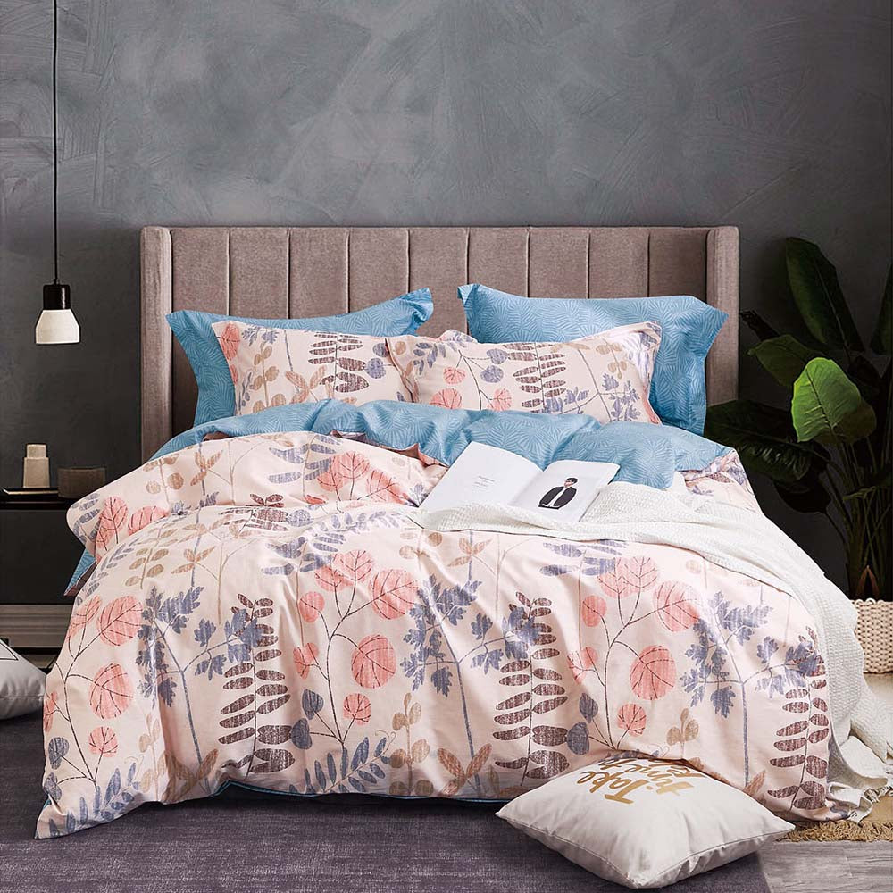 Jessie Pink Queen - Size Quilt Cover Set for a Stylish Summer Bed