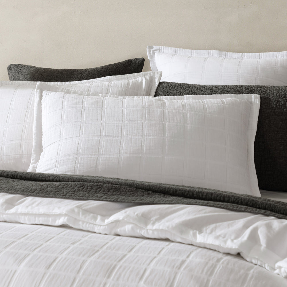 Luxurious Sierra White Super King Size Quilt Cover Set for Bedroom Decor