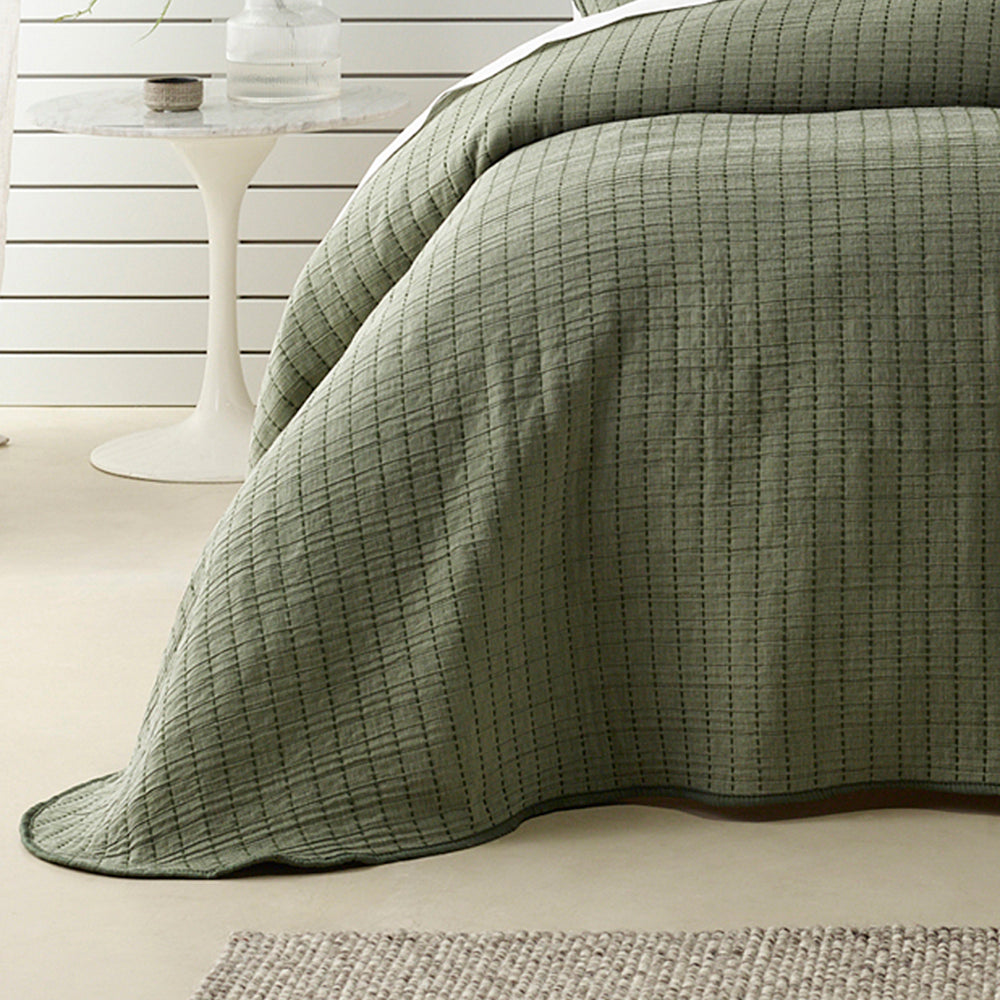 Bianca Bari Green Comfortable Queen Bed Bedspread Set