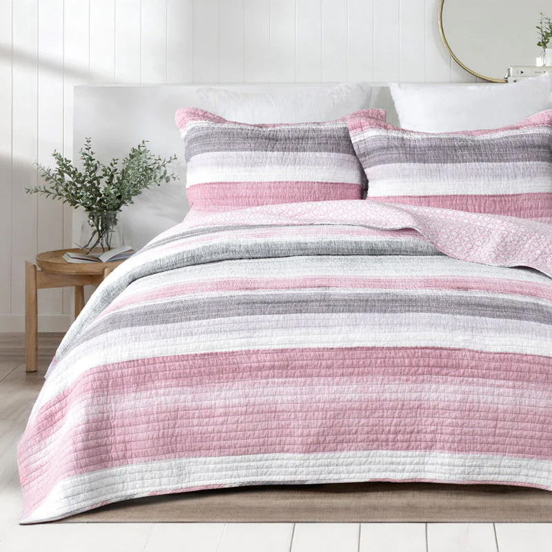 Luxurious Chelsea Bed Coverlet Set for Queen - Sized Beds