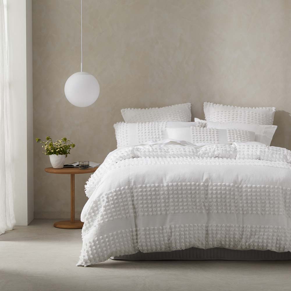 Double Bed Dreamy White Chenille Quilt Cover Set with Bountiful Texture