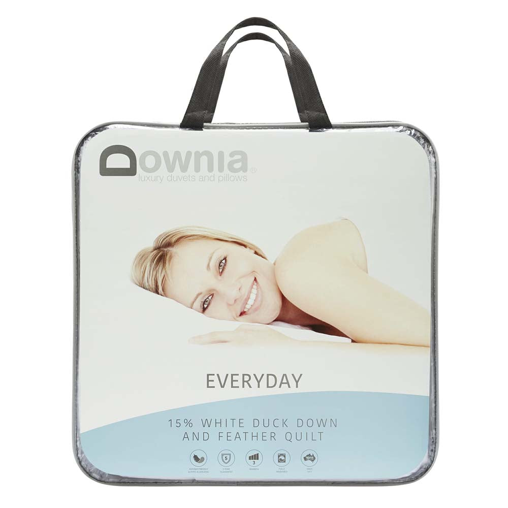 Downia Queen - Sized Down and Feather Quilt for Everyday Use in Spring, Autumn & Mild Winter