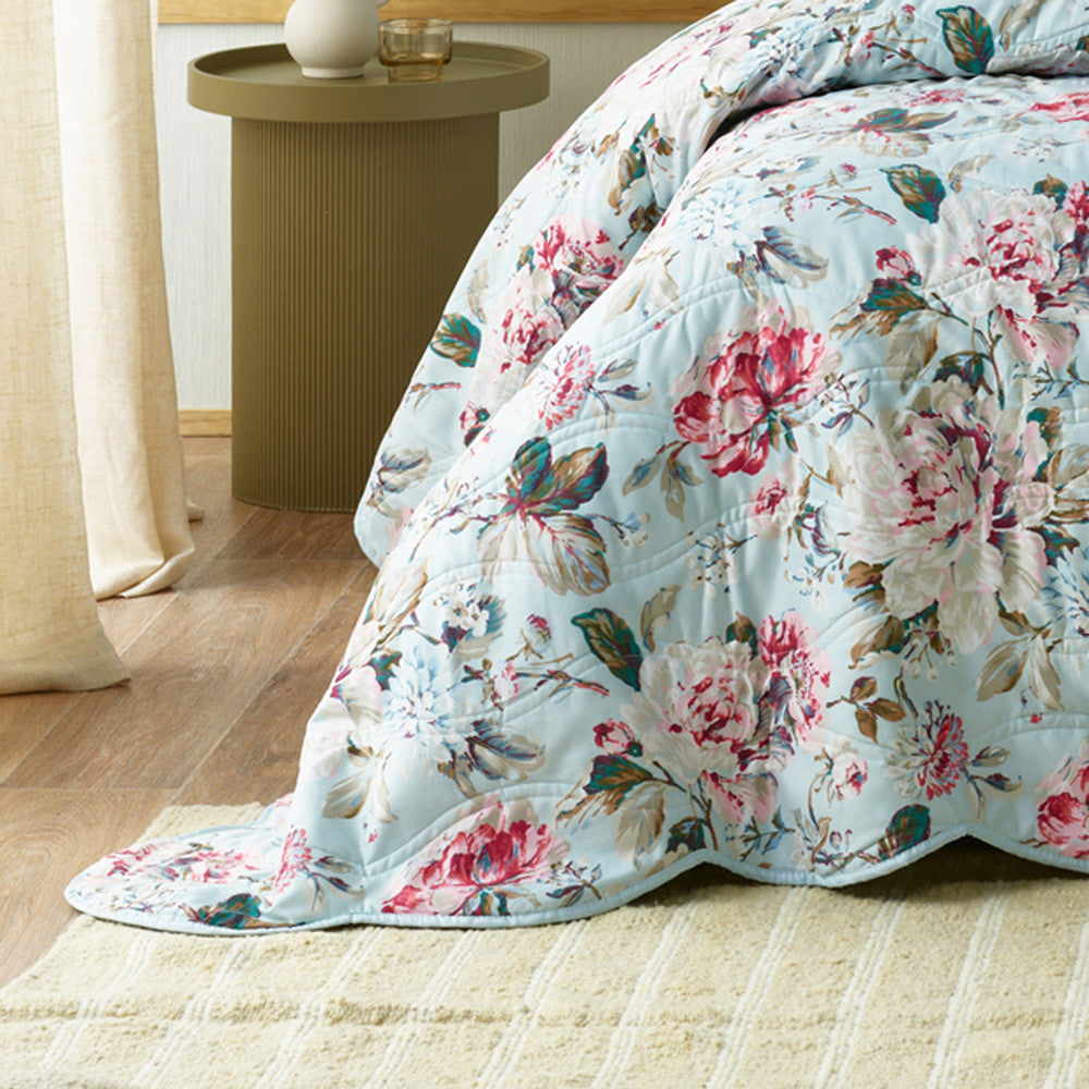 Charlene Blue Bedspread Set for Queen - Sized Bed with Elegant Floral Design