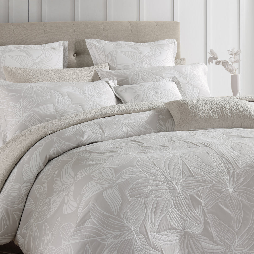 Grace Dove Queen - Size Bed Quilt Cover Set with Stylish Design
