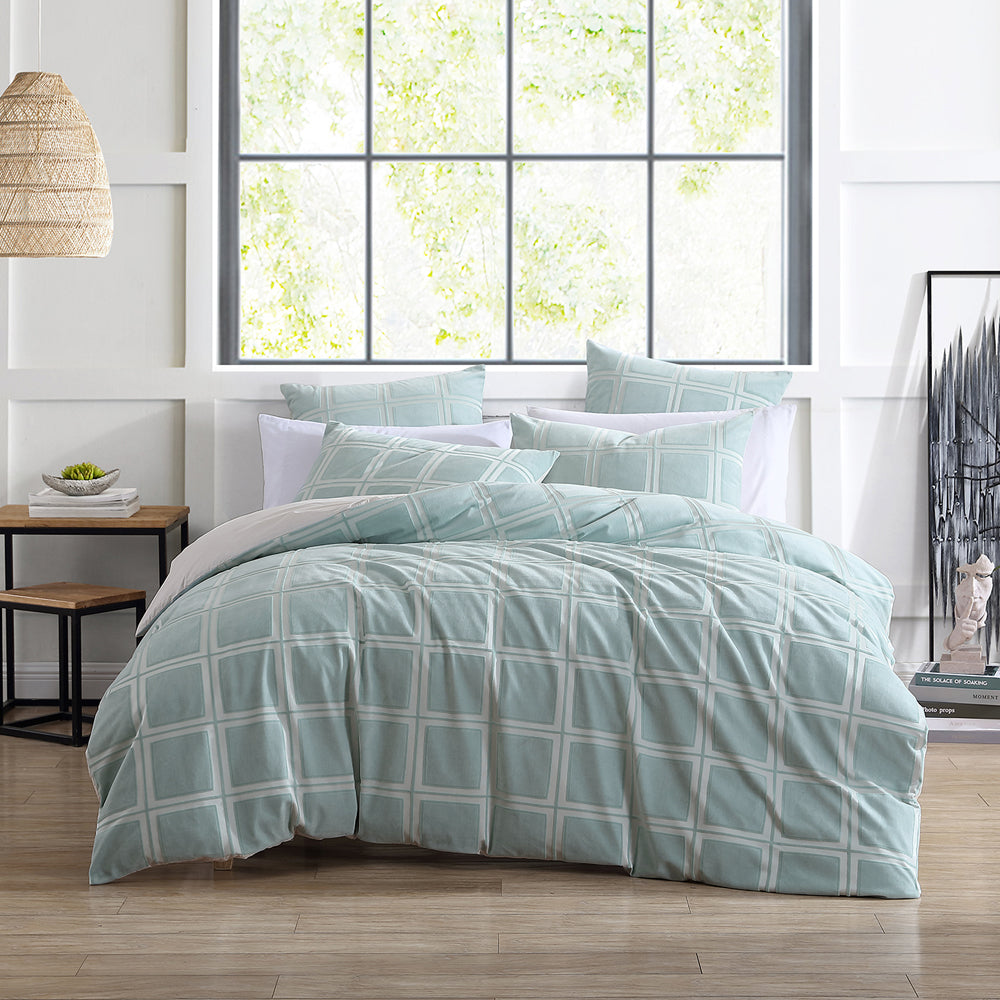 Stylish Seafoam Rowan Quilt Cover Set for King - Sized Bed