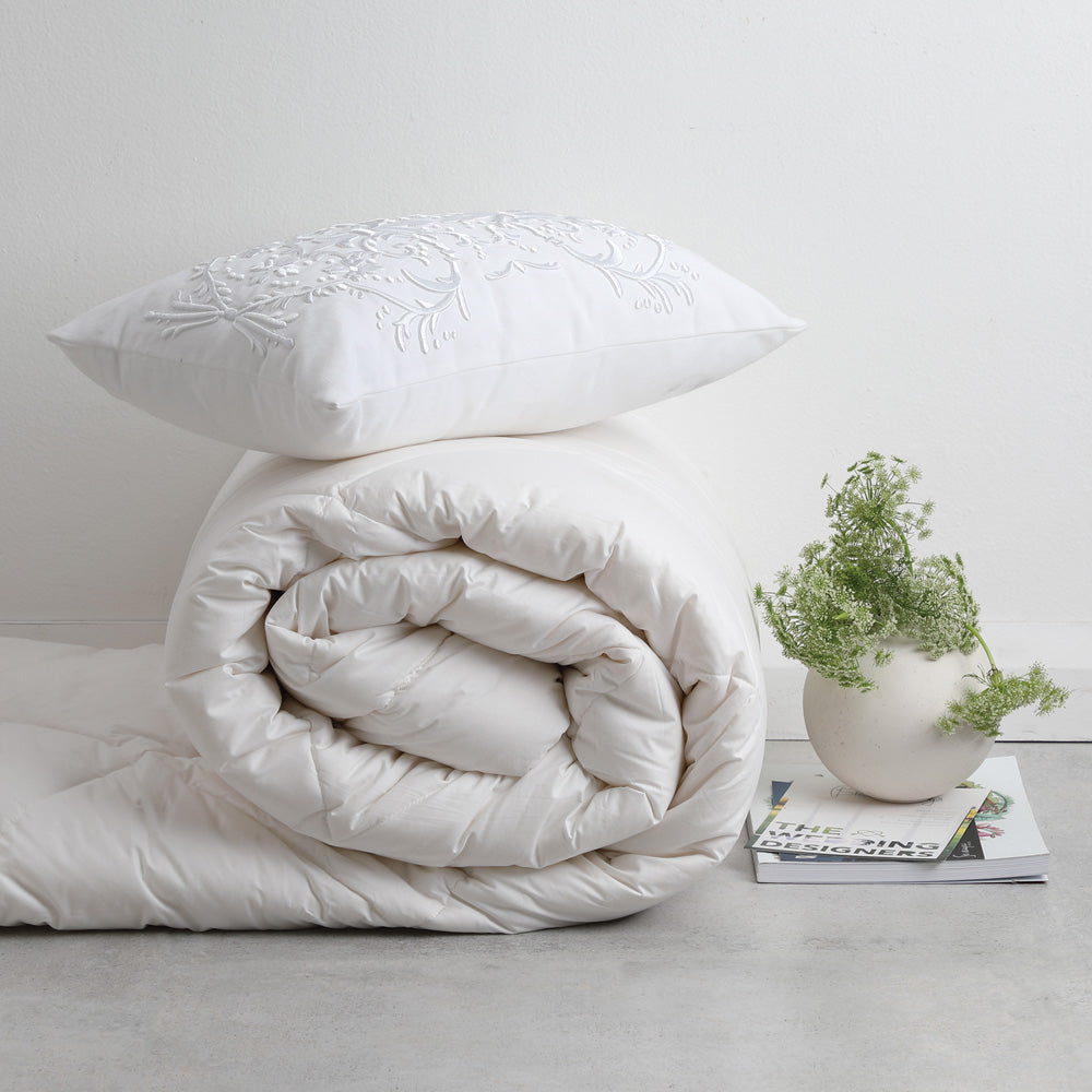 Logan & Mason Premium Pure New Australian Wool Bed Quilt / Doona with 500GSM Fill for Queen Size Bed