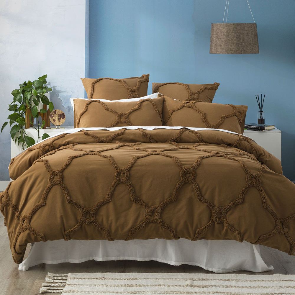 Exquisite Moroccan Wood-Style Quilt Cover Set for Queen-Sized Bed