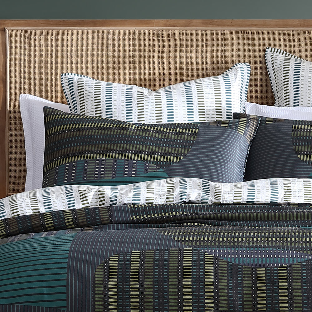 Charcoal Super King Logan and Mason Hemsworth Quilt Cover Set with Contemporary Design