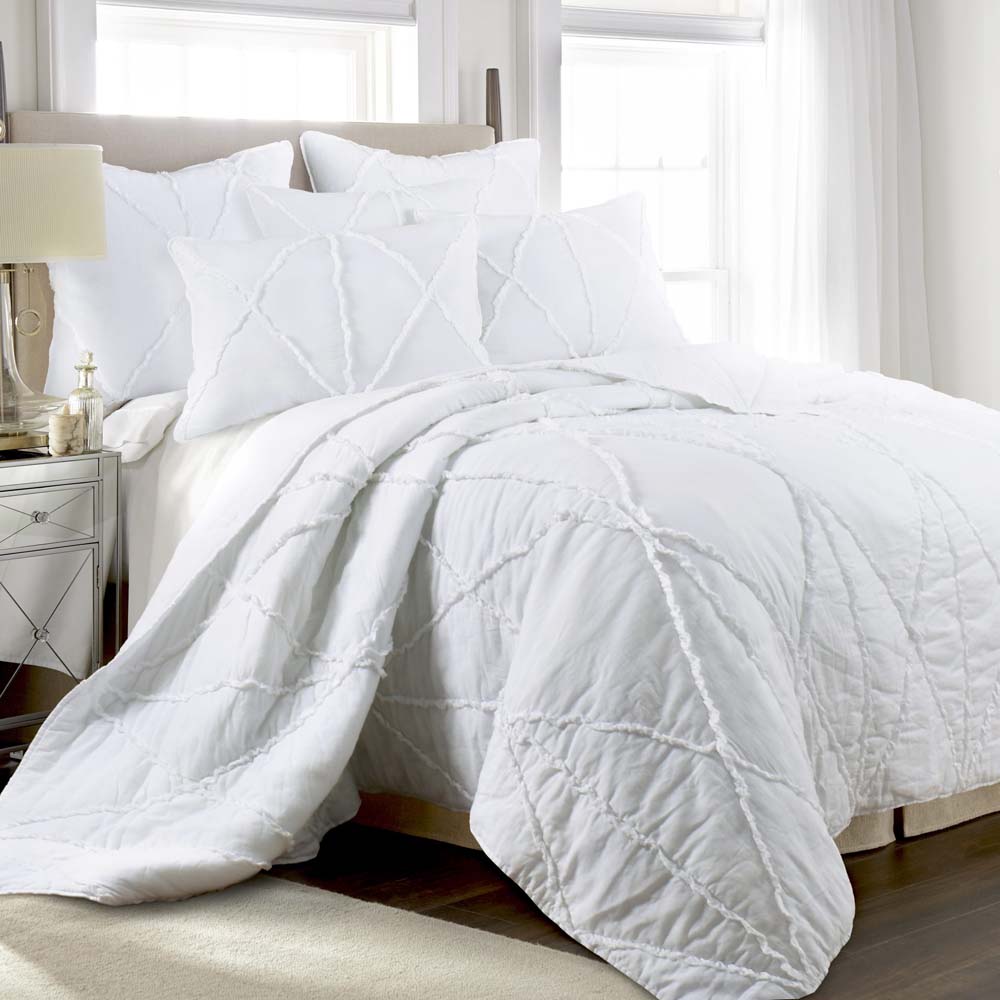 Bobby Queen - Size White Cotton Coverlet Set with Ruffle Design