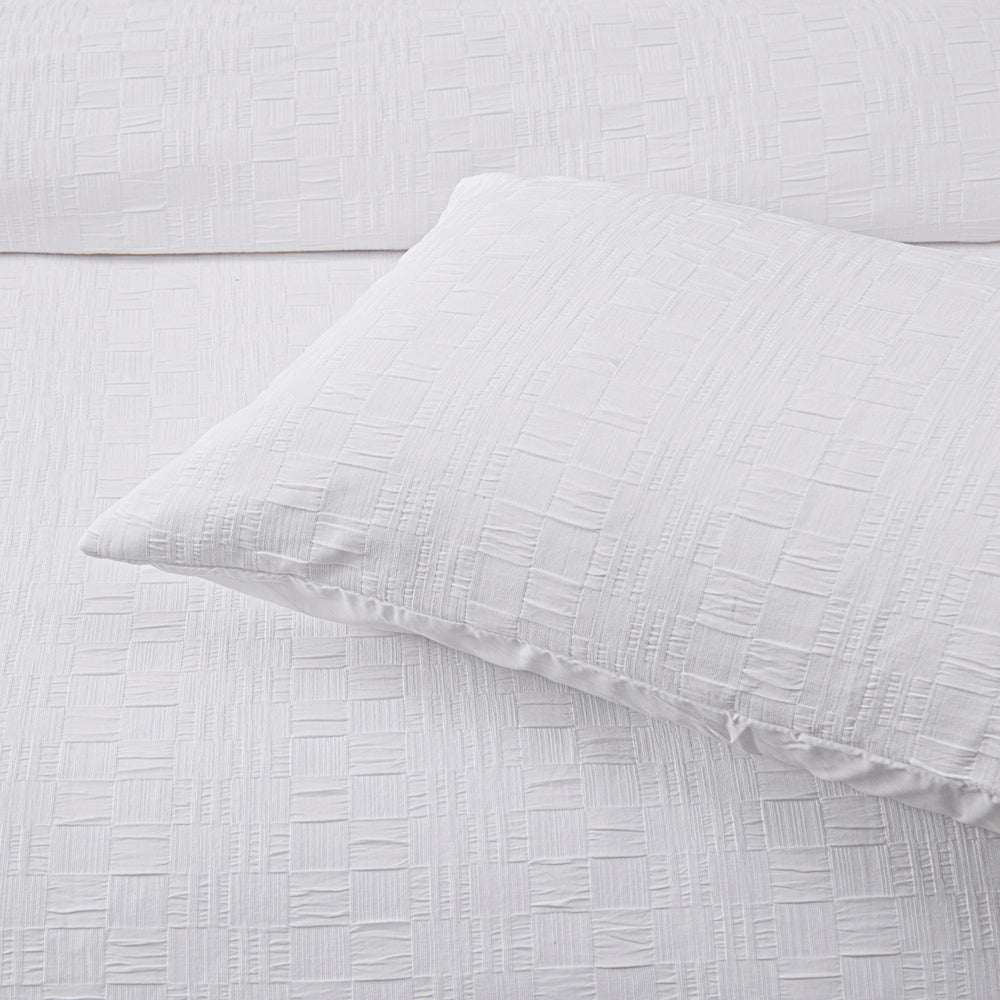 Luxurious Cosmo White Quilt Cover Set for King - Sized Bed