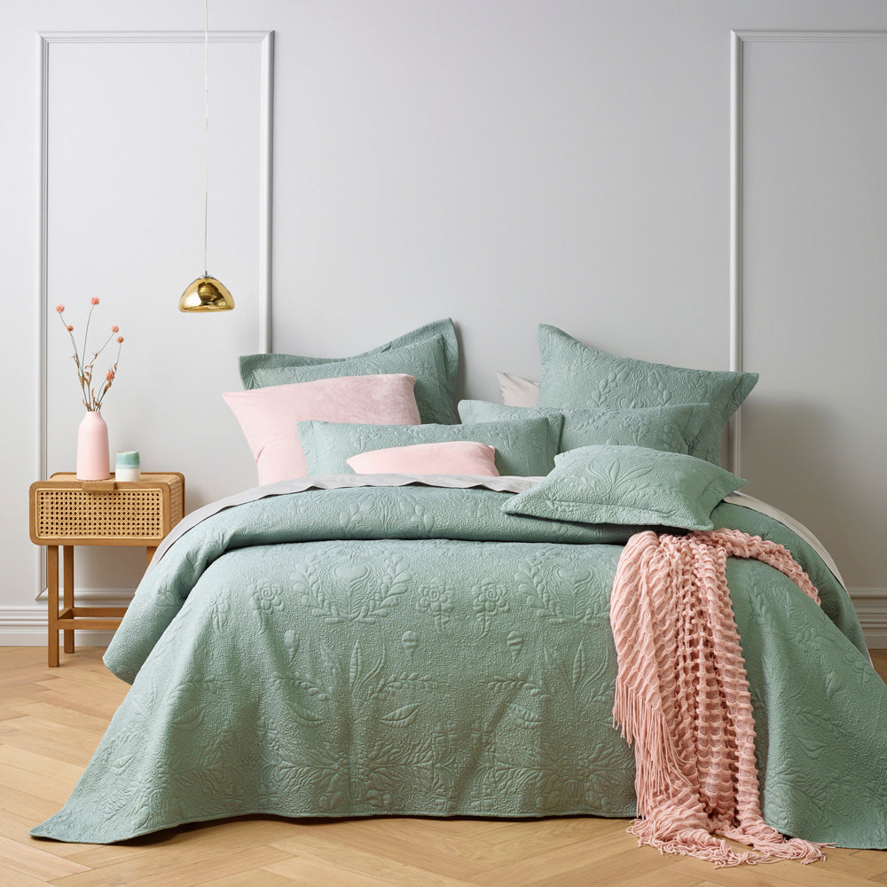 King Size Florida Sage Bedspread Set for a Relaxing Bedroom Decor