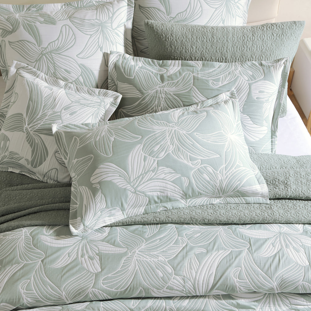 Luxurious Grace Sage Super King Size Quilt Cover Set for a Modern Bedroom Decor