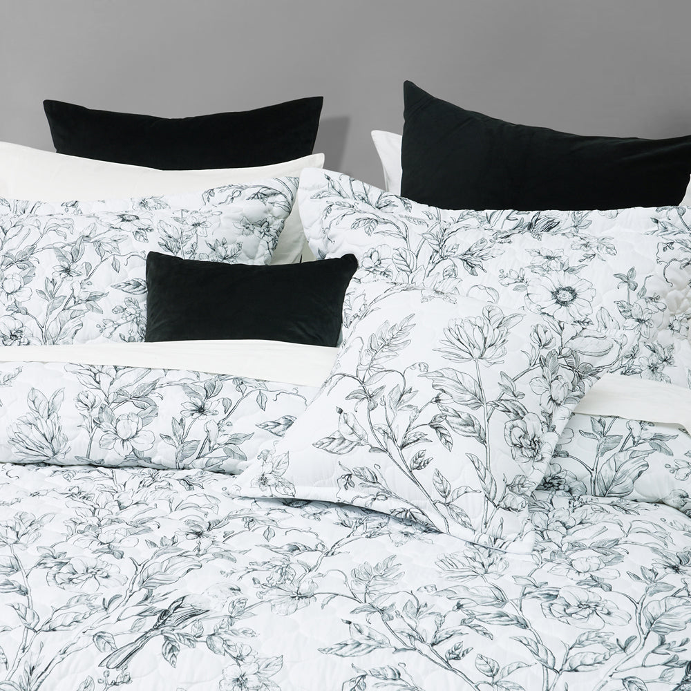 Gracie All - in - One White Bedspread Set for Double Beds
