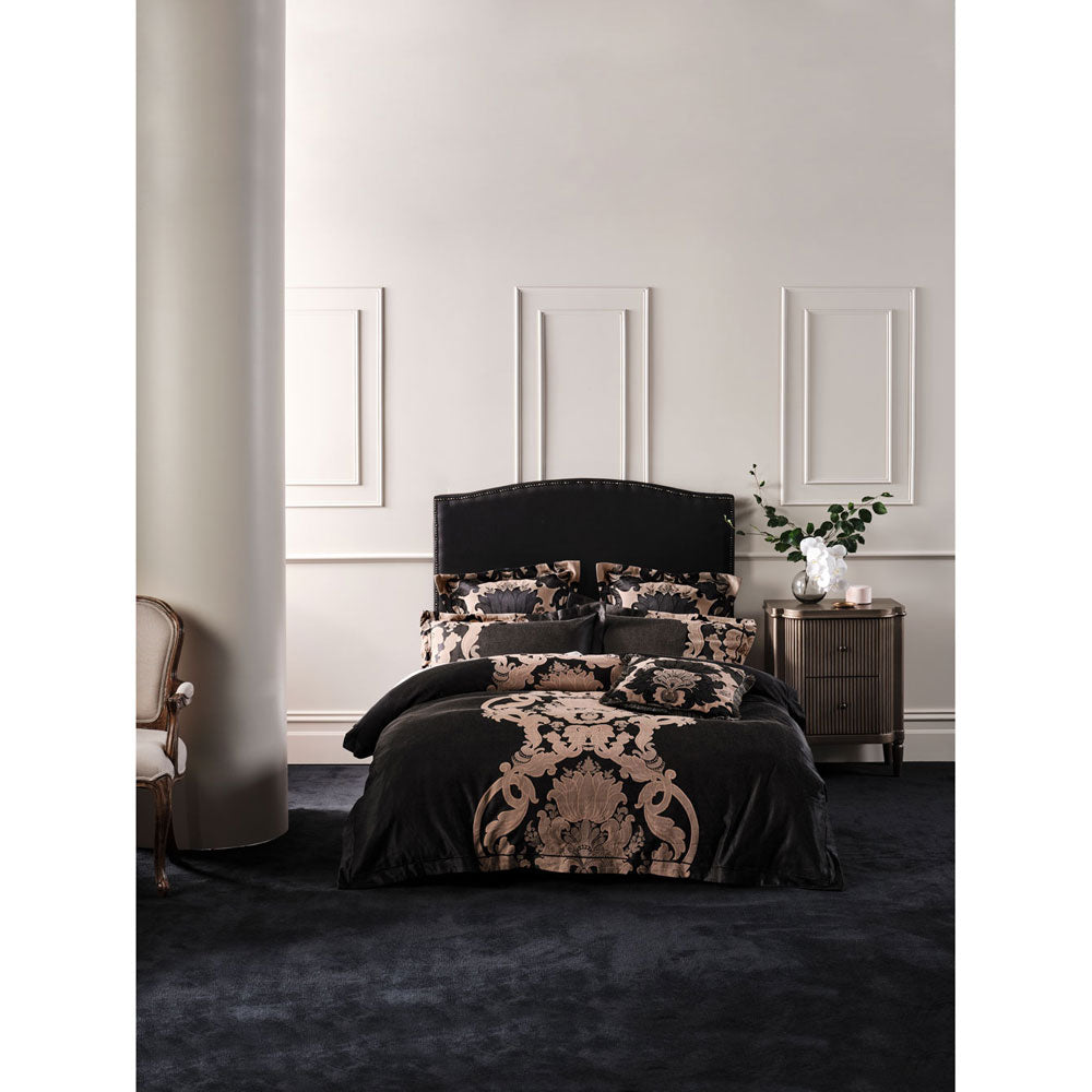 Stylish Dionisia Black Quilt Cover Set for Queen - Sized Bed