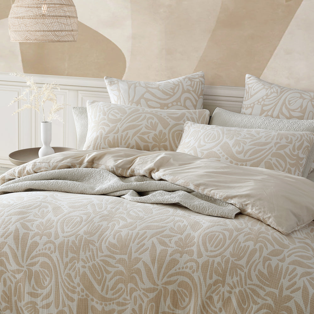 Luxurious Haven Caramel Quilt Cover Set for Queen Size Bed - Ideal Bedroom Decor