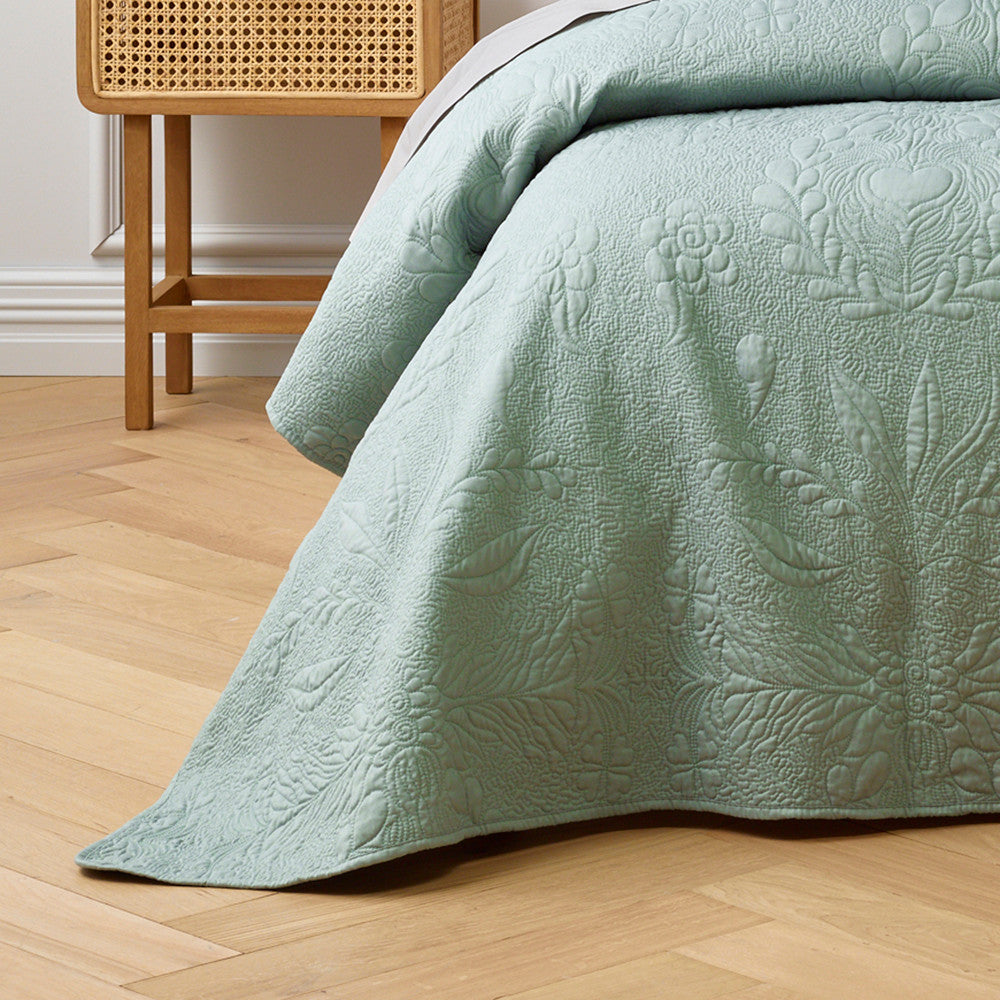 King Size Florida Sage Bedspread Set for a Relaxing Bedroom Decor