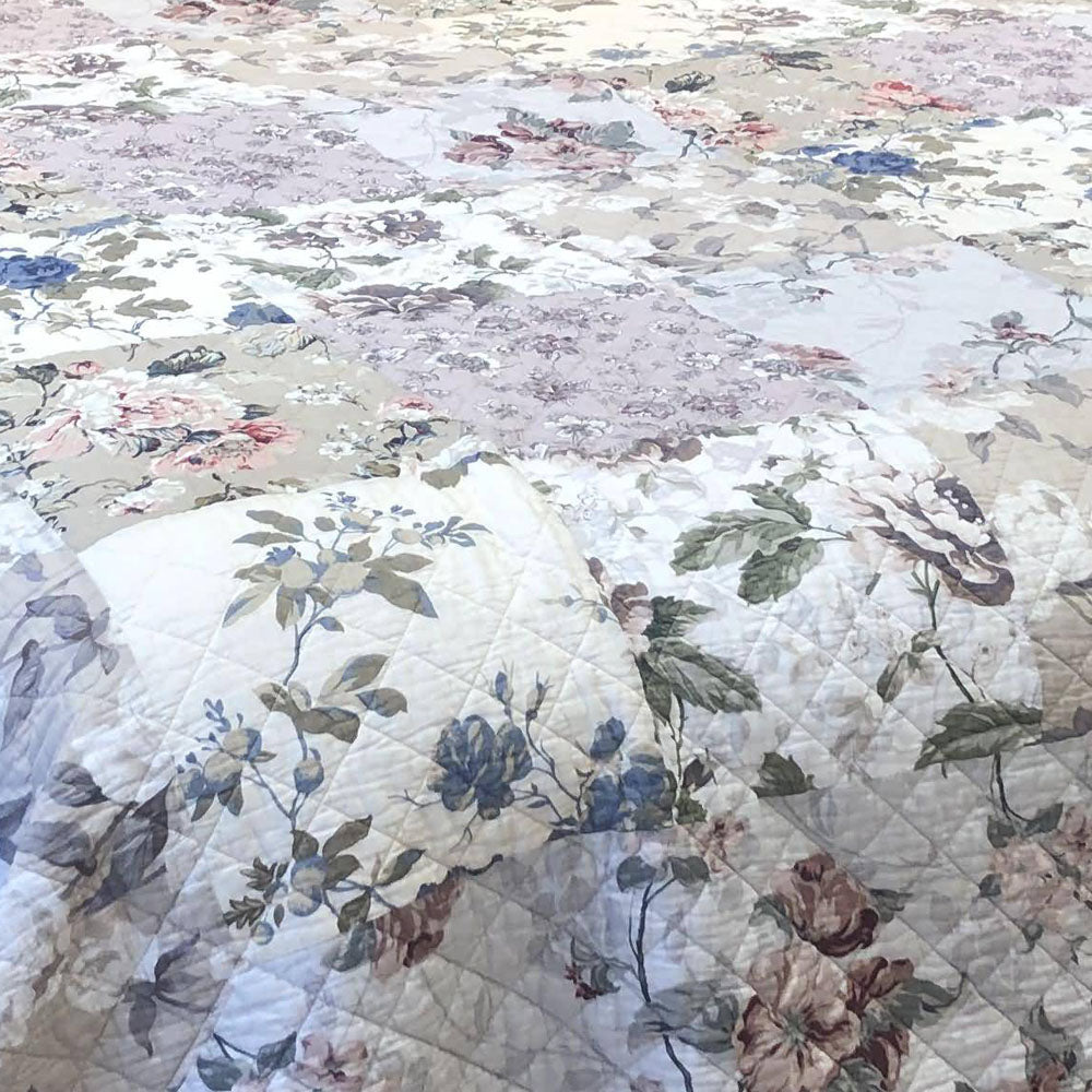 Kingston Super King Size Bed Coverlet Set with Beautiful Leafy and Floral Designs