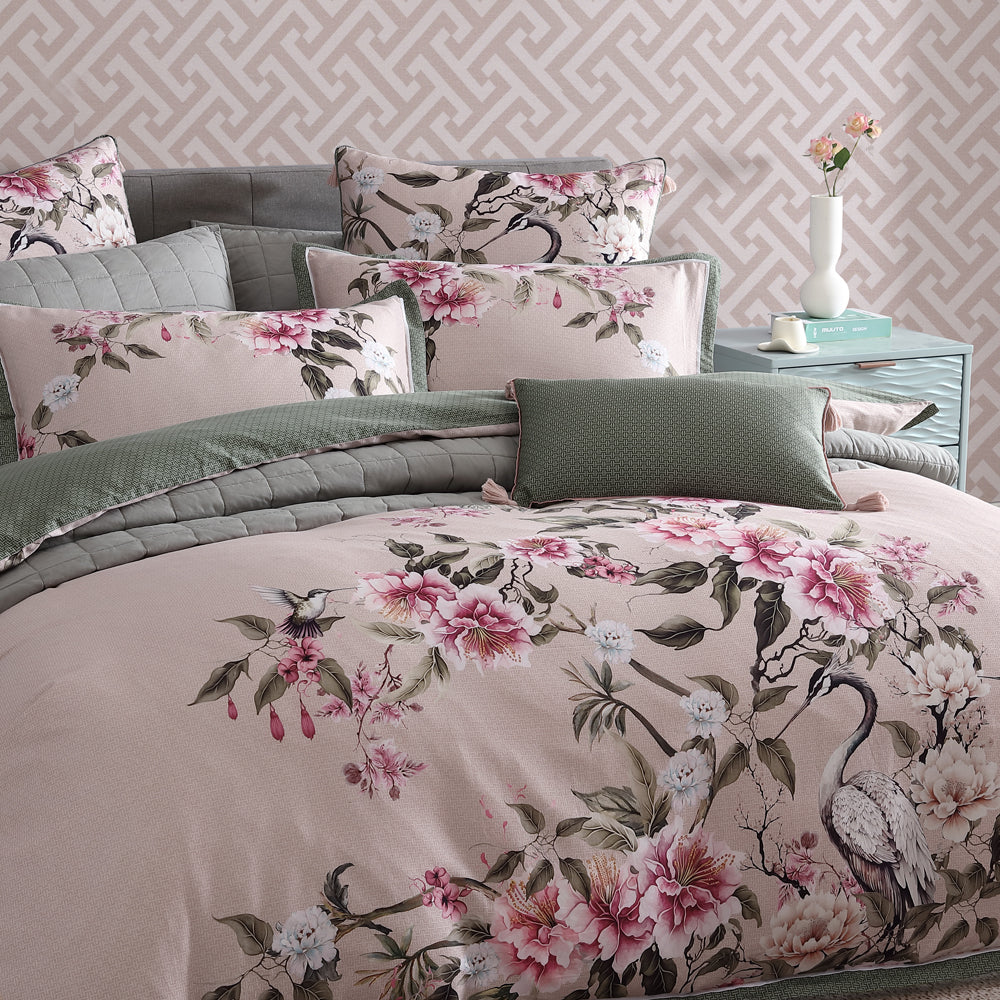 Exquisite Lisha Rose Super King Quilt Cover Set with Hand - painted Oriental Motifs