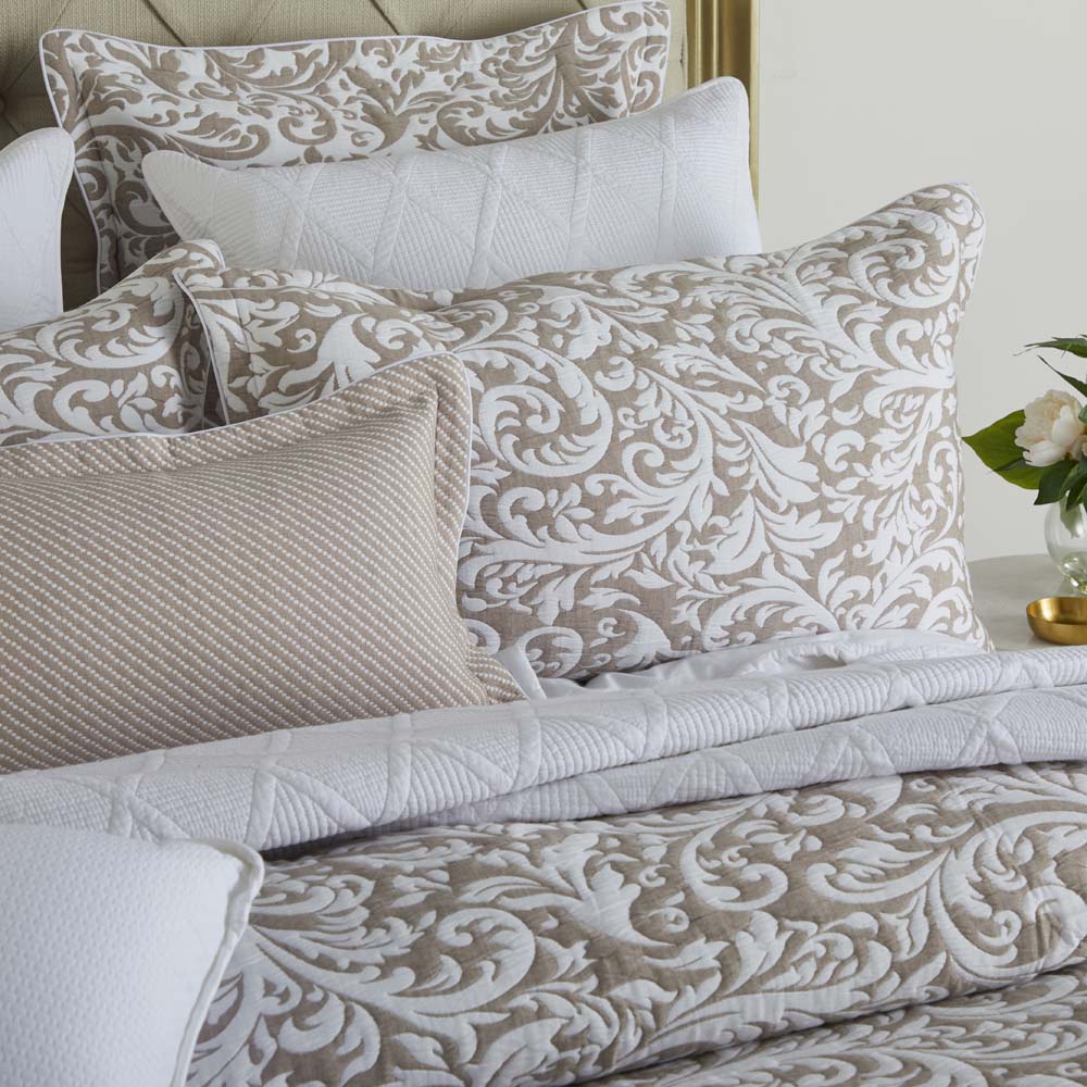 Luxurious Harlow Linen Queen - Sized Quilt Cover Set