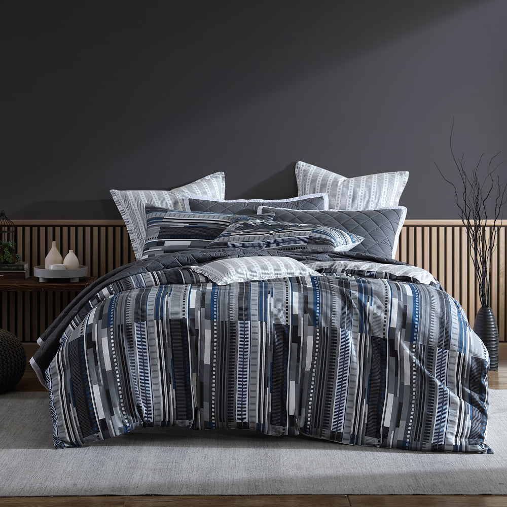 King-Size Urban Charcoal Stripe Quilt Cover Set for Bedrooms