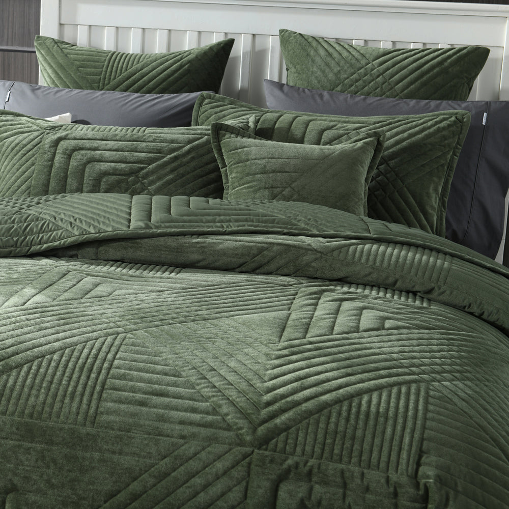 Soft Samatra Olive Bed Coverlet Set for Queen/King Size Beds