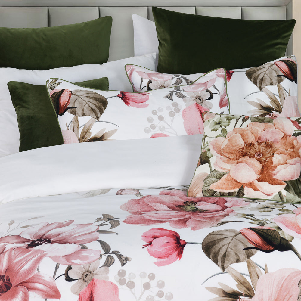 King - Sized Eliana White Quilt Cover Set for Bed, Ideal Bedroom Bedding