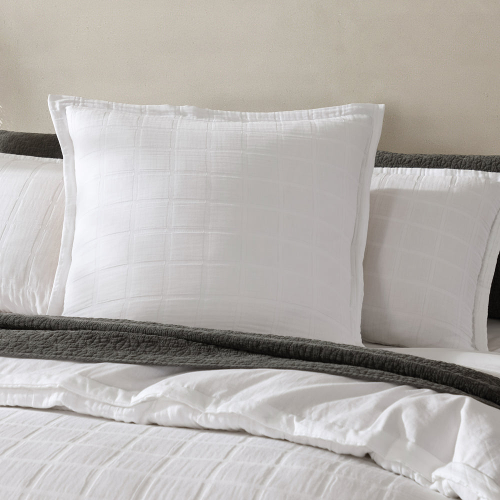 Exquisite Sierra White European-style Pillowcase for Bedroom Decoration