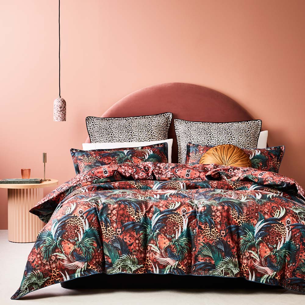 Super King Size Casablanca Red Quilt Cover Set for Bedroom Decoration