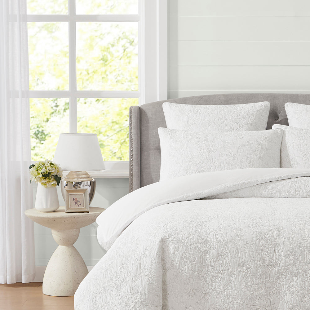 Laura Ashley Off-White Queen Bed Trailing Laurissa Quilt Cover Set with Delicate Embroidery