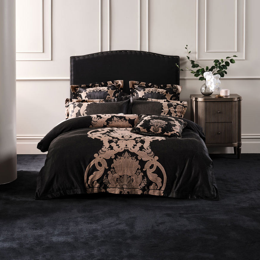 Stylish Dionisia Black Quilt Cover Set for Queen - Sized Bed