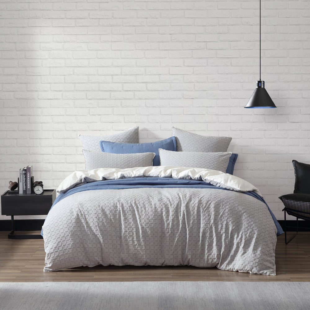 Super King Flo Fog Quilt Cover Set: A Timeless Elegance