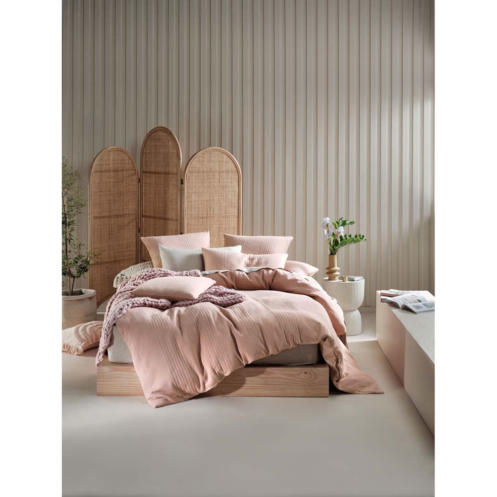 Linen House Osmond Rose Quilt Cover Set for Queen - Sized Bed, Featuring a Striped Design