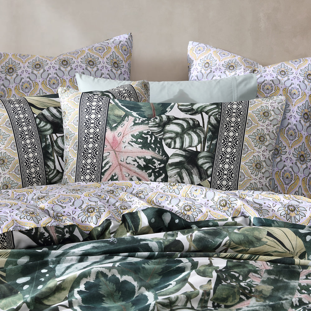 Logan and Mason Seda King-Size Watercolour Tropical Jungle Leaves Quilt Cover Set