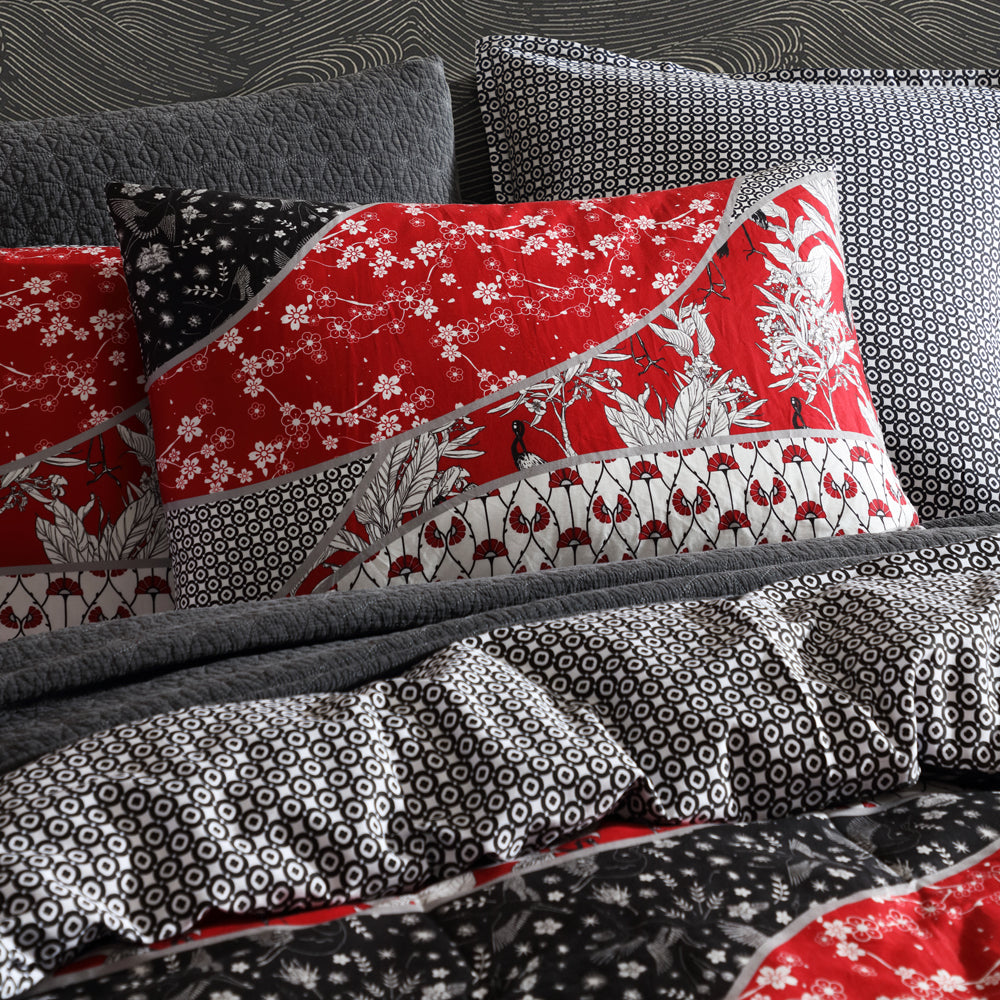 Stunning Maru Red Super King Quilt Cover Set with Asian Charm