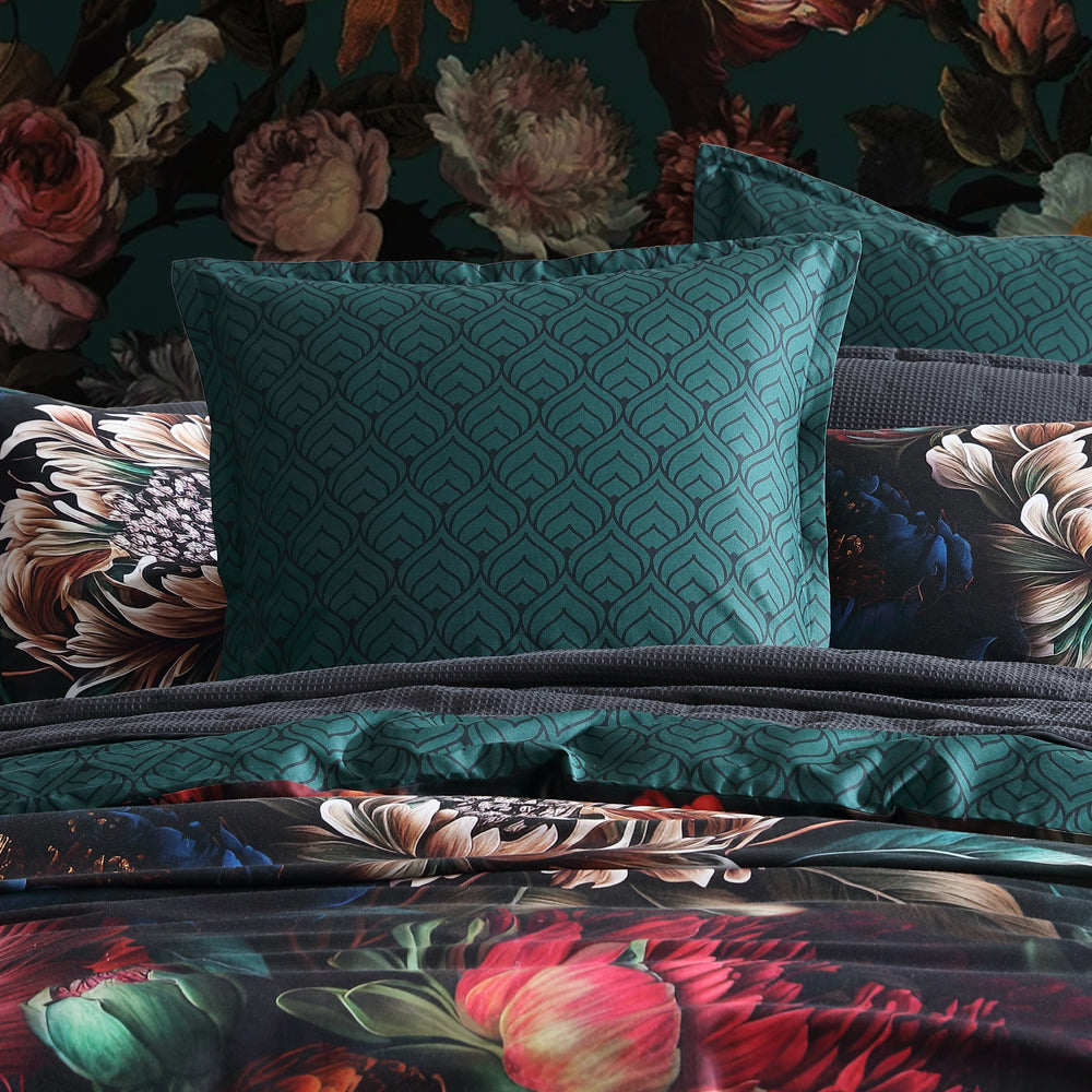 Exquisite Secret Garden Green European-Style Pillowcase for a Luxurious Bedroom Decor