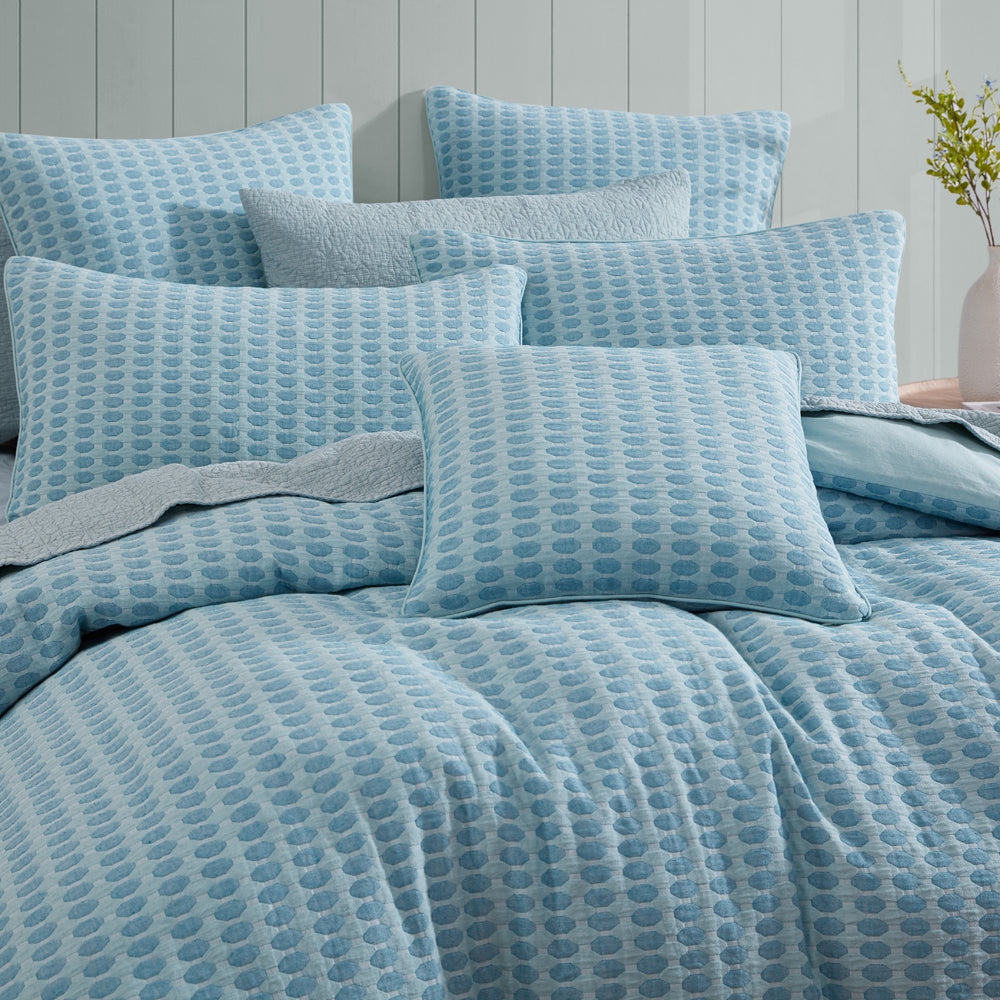 Frankie Turquoise Luxury Quilt Cover Set for King-Sized Bed