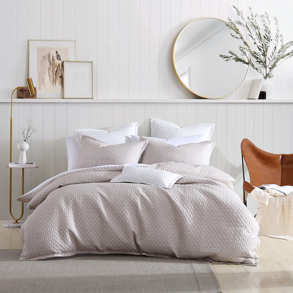 Super King Platinum Varsity Linen Quilt Cover Set with Co - ord Pillowcases